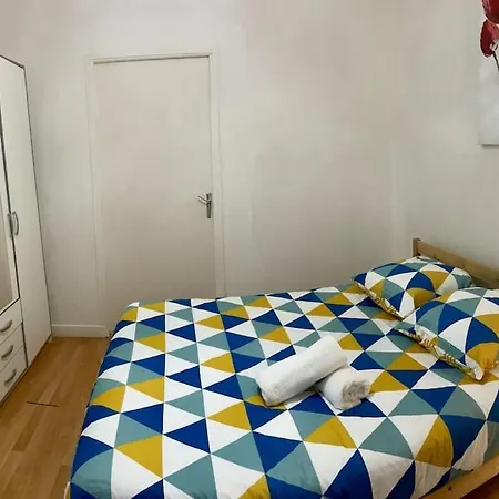 T2 Tgv Station Apartment