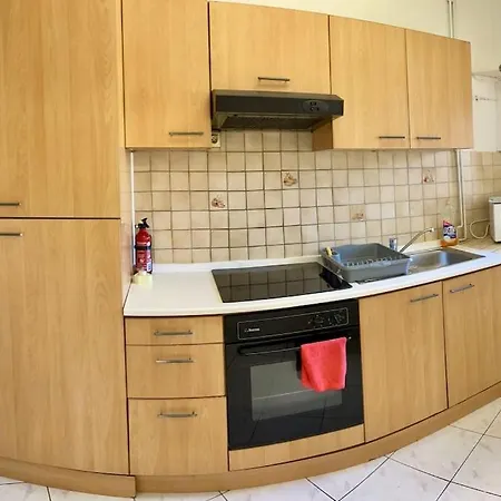 T2 Tgv Station Le Mans